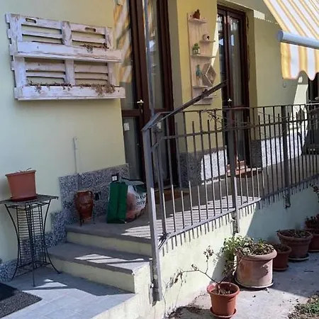 Free Parkingappartamento Angolo Di Relax!!! リボリ